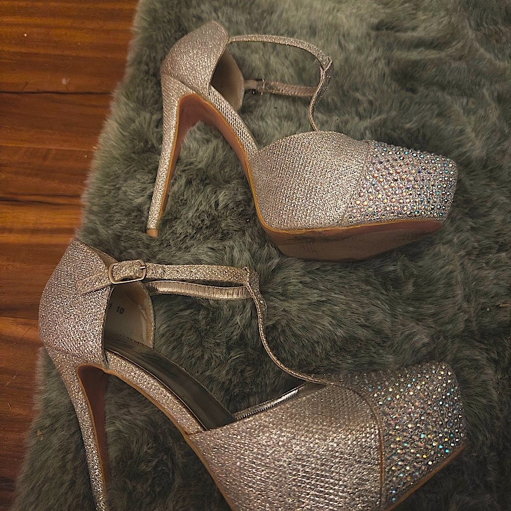 Bella Luna Elegant Glittery Women's Shoes